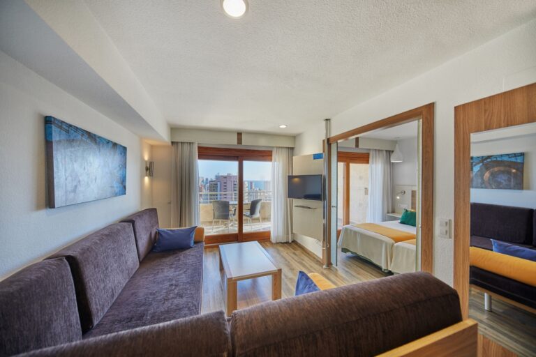 2007bE2Q min 768x512