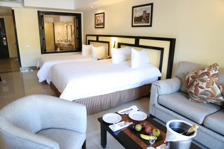 Main Sandos Playacar Room Riviera Master Suite 09 1 768x512