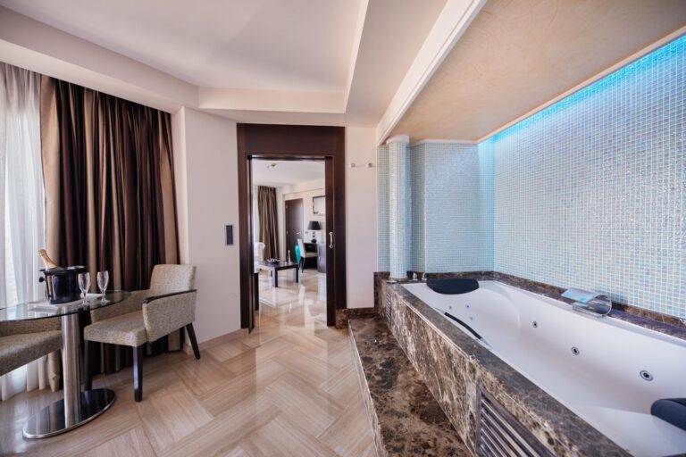 Monaco 0419 min 768x512