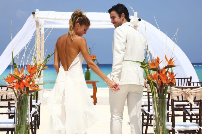 Sandos Cancun Weddings 139 min 768x512
