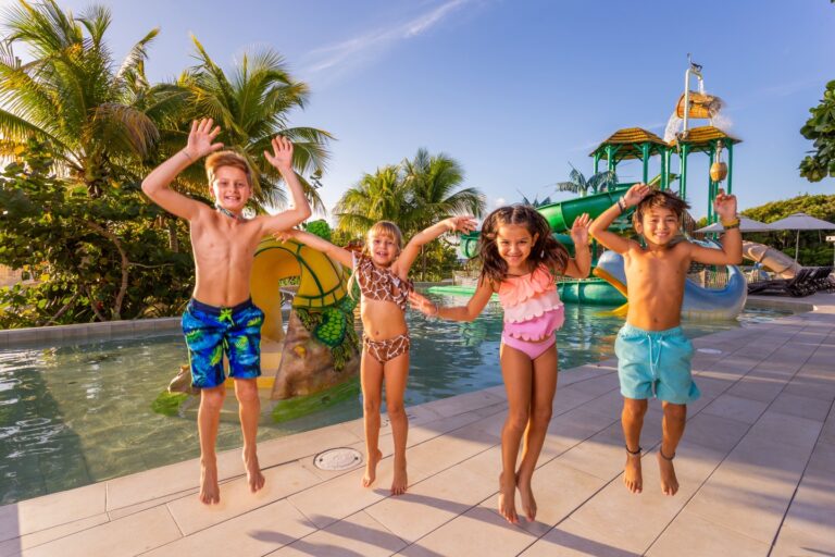 Sandos Playacar Main Pool 08 23 min 2 768x512