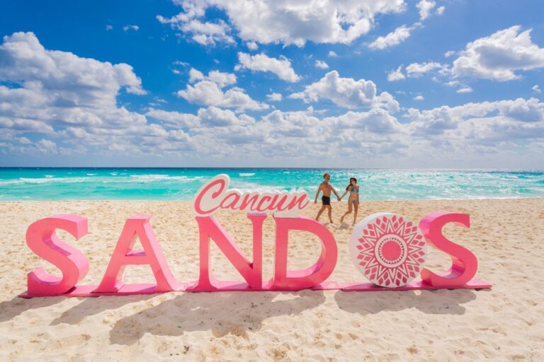 Sandos cancun Beach 023 768x512