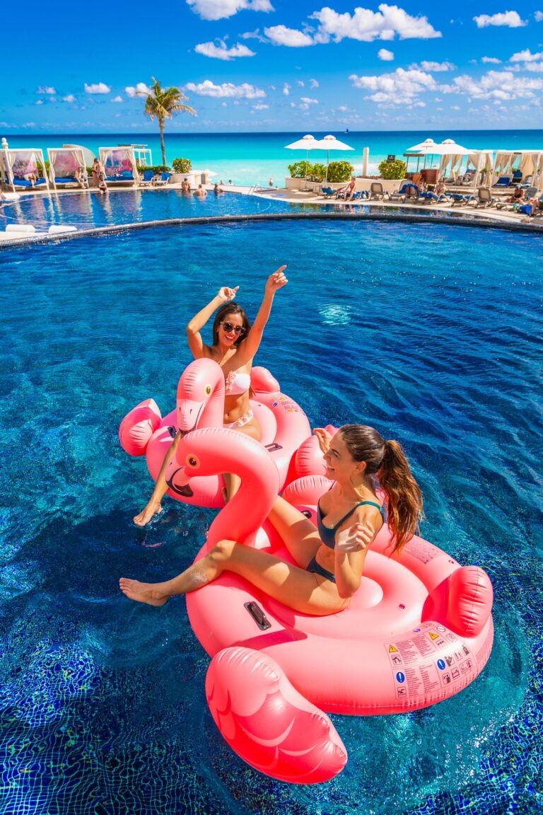 Sandos cancun Pool 22 0 768x1152