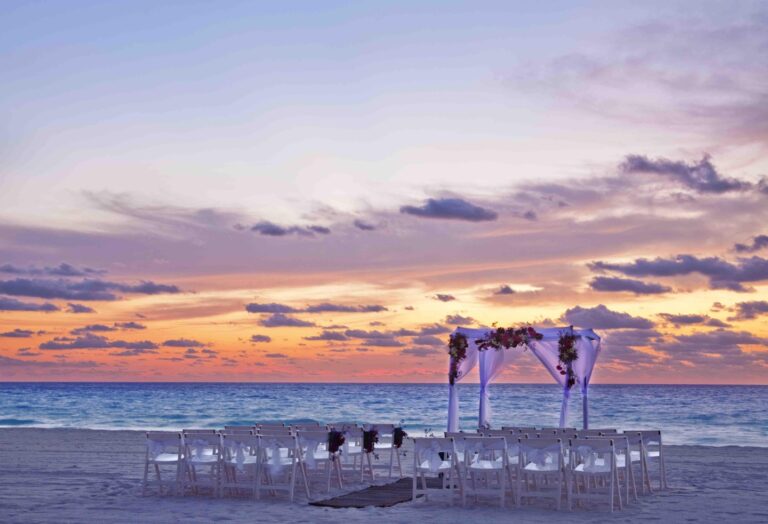 Sandos cancun Weddings 49 min 768x524