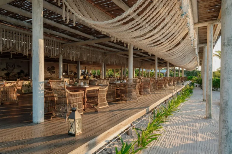 Su Casa Saturada 1536x1024 1 768x512